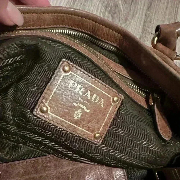 Authentic PRADA Vintage Brown Lambskin Leather Bag w/ Gold Hardware (2008) Class - Picture 7 of 16